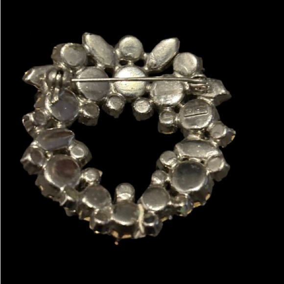 1940’s Vintage Rhinestone Bridal Wreath Brooch - Picture 6 of 9
